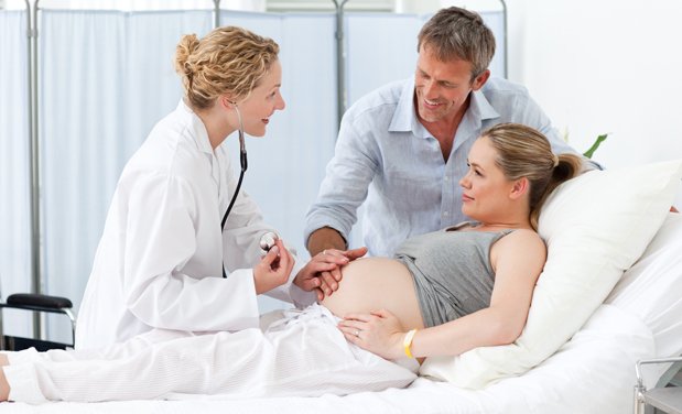 Có thai có nên đi khám phụ khoa không?
